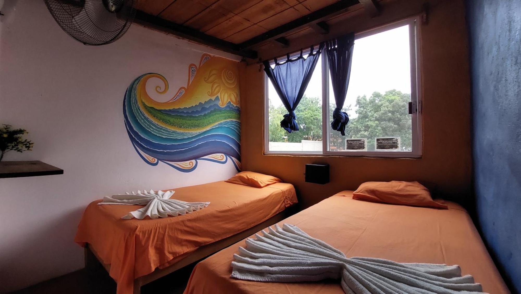 Tower Bridge Hostel ปูแอร์โตเอสกอนดิโด ภายนอก รูปภาพ