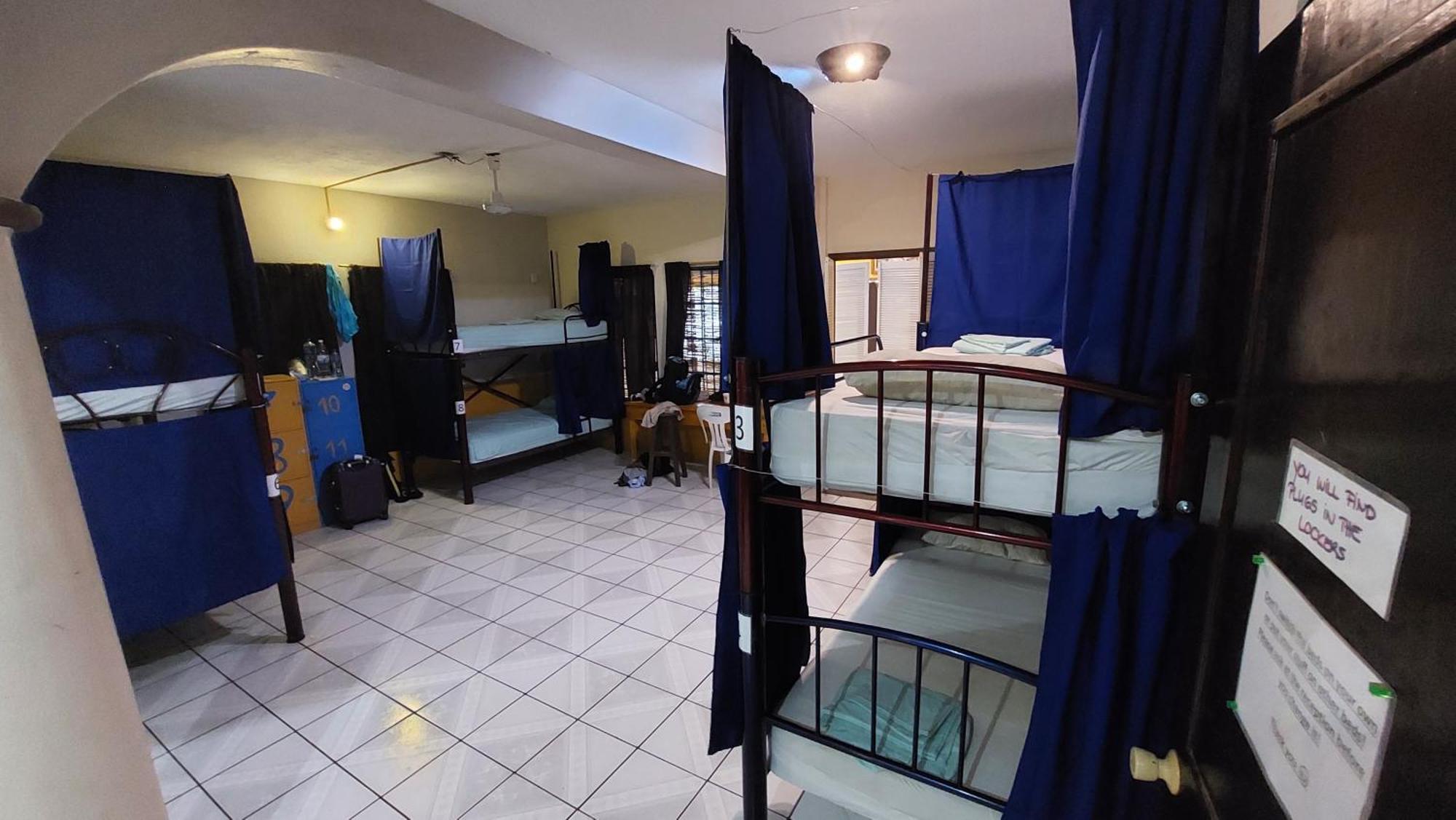 Tower Bridge Hostel ปูแอร์โตเอสกอนดิโด ภายนอก รูปภาพ